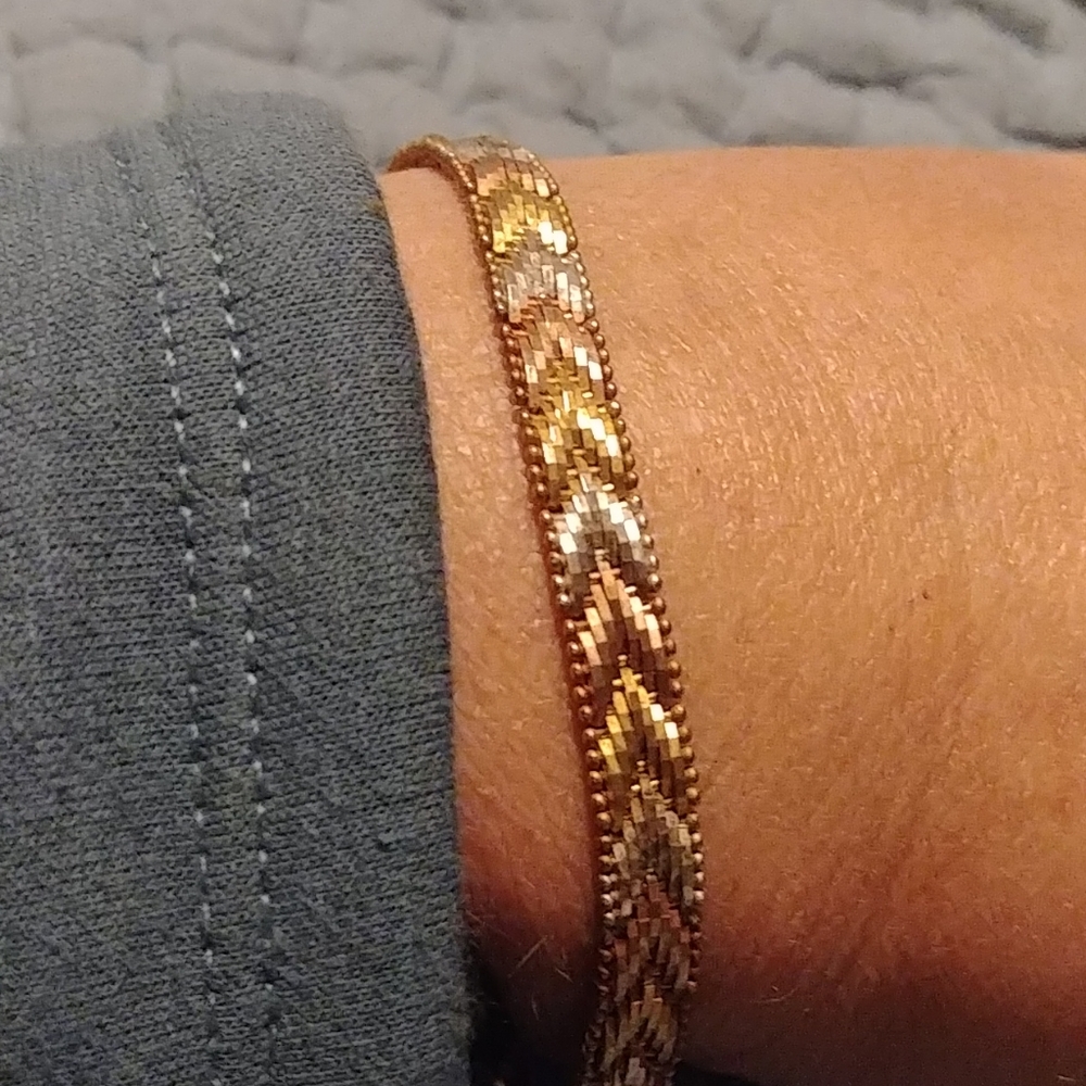 Bracelet sterling silver plated with gold.